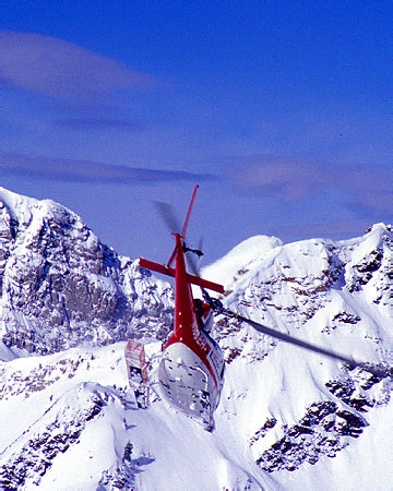 helicopter skiing canada